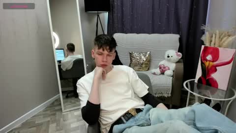 Snapshot of eliotmars chatting on May 8, 2026, 12:10 pm eliotmars online show from May 8, 2026, 12:10 pm