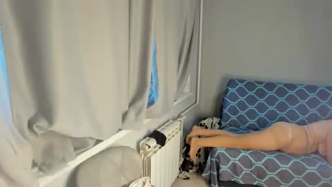 Elis online show from September 26, 2025, 1:31 am