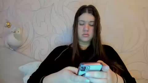 Snapshot of elisa_kollin chatting on February 8, 2025, 11:22 am Aletta Oushen online show from February 8, 2025, 11:22 am