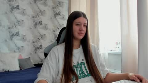 Snapshot of elisa_kollin chatting on July 15, 2026, 8:19 am Aletta Oushen online show from July 15, 2026, 8:19 am