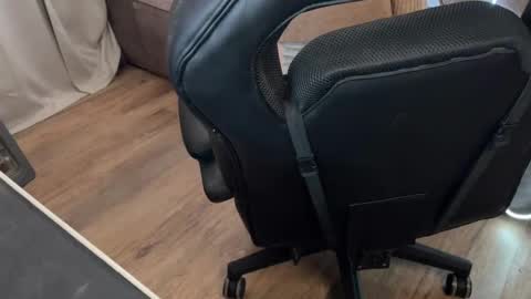 Elisa North online show from February 27, 2025, 5:13 am