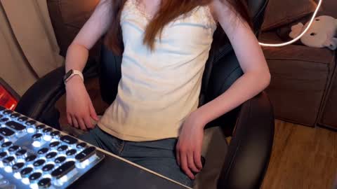 Elisa North online show from March 3, 2025, 2:58 am