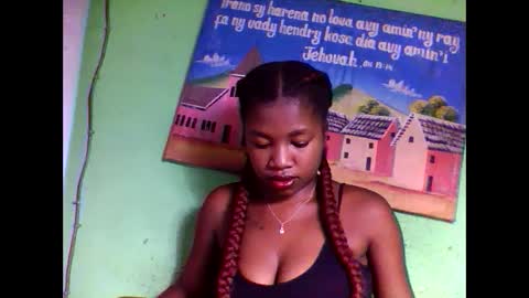elisabeth2525 online show from February 5, 2025, 2:08 am