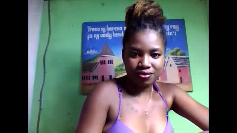 elisabeth2525 online show from February 10, 2025, 2:16 pm