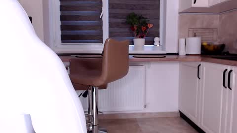 elisabeth_jason online show from February 21, 2025, 5:56 am