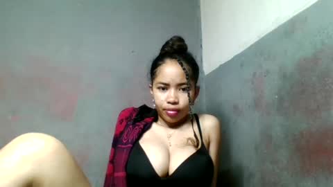 Snapshot of elisabethee chatting on July 5, 2026, 8:32 am elisabethee online show from July 5, 2026, 8:32 am