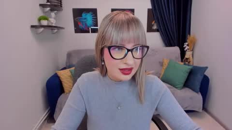 Snapshot of elisabethmills chatting on January 1, 2025, 2:52 pm Elisabeth online show from January 1, 2025, 2:52 pm