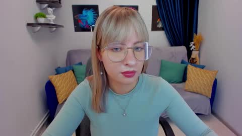 Snapshot of elisabethmills chatting on January 29, 2025, 2:42 pm Elisabeth online show from January 29, 2025, 2:42 pm