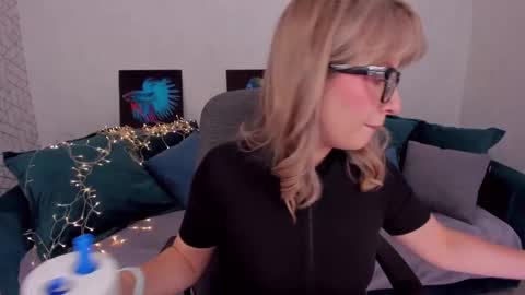 Snapshot of elisabethmills chatting on February 16, 2025, 11:38 am Elisabeth online show from February 16, 2025, 11:38 am