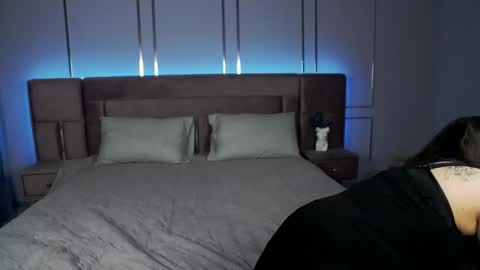 Elison online show from December 3, 2024, 7:21 am