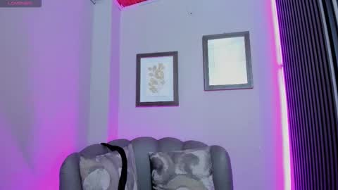 Elisa Sue online show from February 25, 2026, 4:33 am