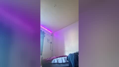 Snapshot of elisbenn chatting on July 26, 2026, 6:48 pm elisbenn online show from July 26, 2026, 6:48 pm
