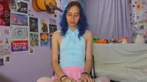 elisdarling online show from June 1, 2026, 11:17 pm