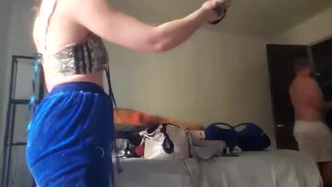 elisehipele online show from November 2, 2025, 5:37 pm