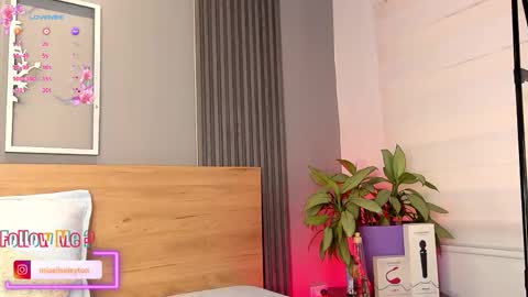 Elise Play Boobs online show from May 21, 2026, 4:47 pm