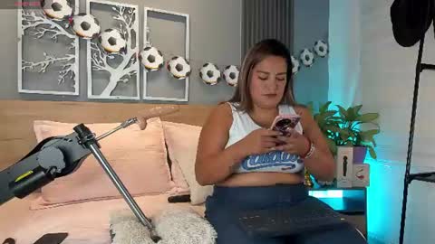 Elise Play Boobs online show from July 1, 2026, 7:02 pm