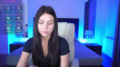 elisevelour online show from June 3, 2026, 12:52 pm