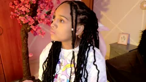 elit noa online show from September 24, 2025, 7:50 pm