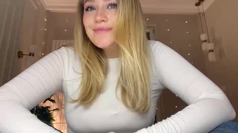 Stephanie online show from March 10, 2026, 11:10 pm