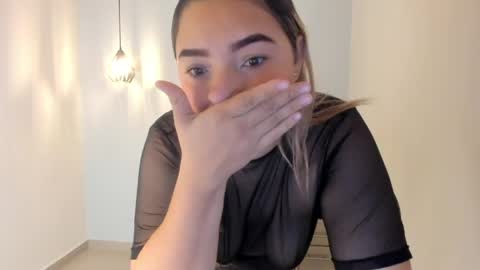 eliza_pryor online show from June 5, 2026, 12:11 pm