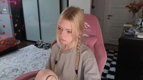 Elizabeth online show from May 25, 2026, 1:17 pm