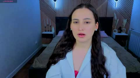 Snapshot of elizabet_collins chatting on May 30, 2026, 8:44 am Elizabet online show from May 30, 2026, 8:44 am