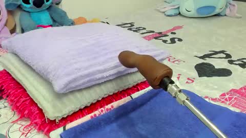 Snapshot of elizabeth_18_ chatting on February 6, 2026, 3:22 am ELIZA online show from February 6, 2026, 3:22 am