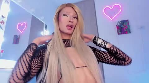 Snapshot of elizabeth_jones_01 chatting on October 14, 2025, 8:48 am Eli  online show from October 14, 2025, 8:48 am