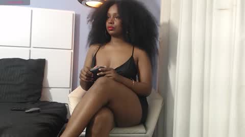 Elizabeth  online show from November 6, 2025, 8:04 am