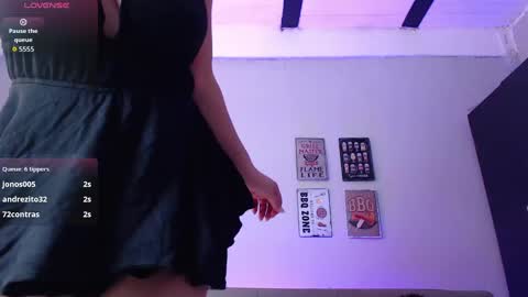 Elizabeth bolt    online show from September 27, 2025, 3:17 pm