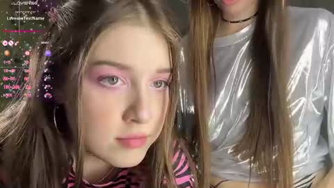 elizabethh_brown online show from June 18, 2026, 4:44 pm