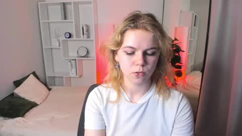 Snapshot of elizabethvane chatting on June 6, 2026, 5:50 pm Elizabeth online show from June 6, 2026, 5:50 pm
