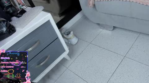 elizbeth_777 online show from February 13, 2025, 2:20 pm