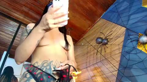 elizbeth_777 online show from October 25, 2025, 10:56 am