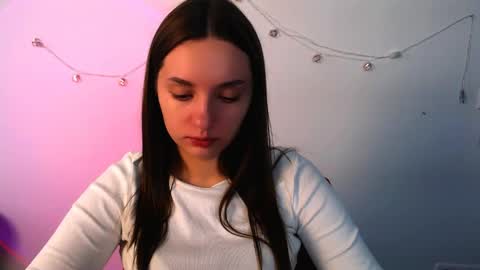 elizsun online show from April 17, 2026, 8:39 am