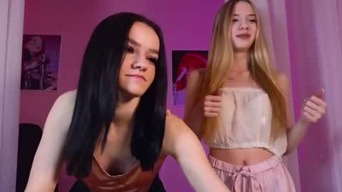 Snapshot of elizzza_ chatting on February 4, 2025, 5:53 am elizzza_ online show from February 4, 2025, 5:53 am