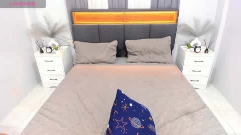 Snapshot of ella______ chatting on November 4, 2025, 9:14 pm Ella online show from November 4, 2025, 9:14 pm