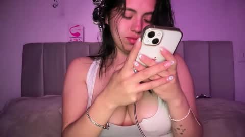 Ella  online show from December 4, 2025, 6:55 am