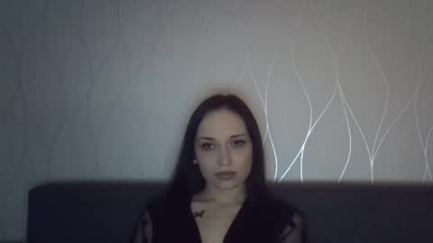 ella_awesome33 online show from February 5, 2026, 2:43 pm