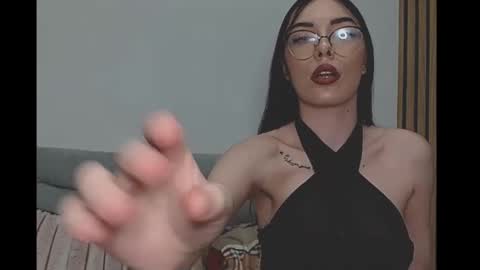 Chloe online show from January 16, 2026, 9:41 pm