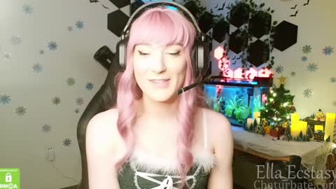 Snapshot of ella_ecstasy chatting on December 21, 2024, 2:09 am Ella Ecstasy online show from December 21, 2024, 2:09 am