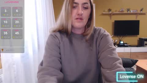 Snapshot of ella_max_live chatting on October 5, 2025, 6:01 am Ella  Max online show from October 5, 2025, 6:01 am