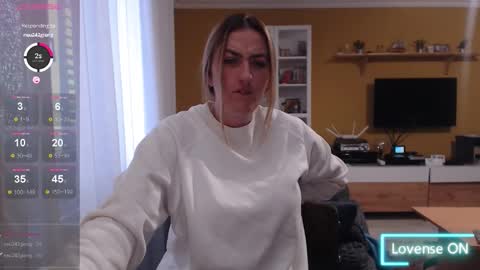 Snapshot of ella_max_live chatting on October 7, 2025, 7:05 am Ella  Max online show from October 7, 2025, 7:05 am