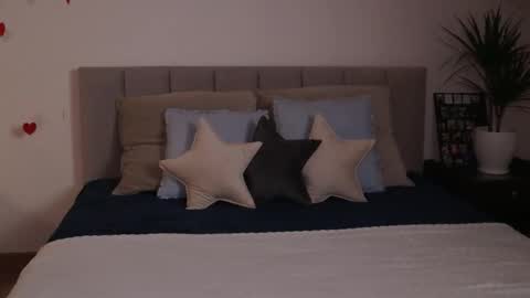 Ella online show from February 16, 2025, 7:27 pm