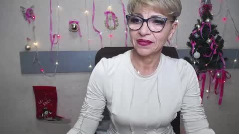 EllaBonito online show from January 6, 2025, 3:40 pm