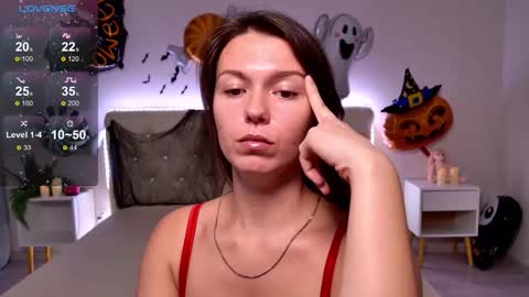 ellacanny online show from October 30, 2025, 9:22 am