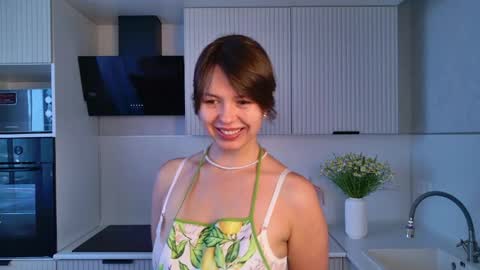 ellacanny online show from May 27, 2026, 5:15 am