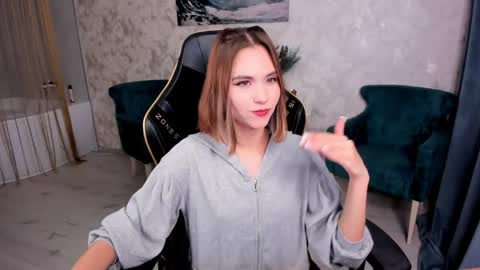 ellacurtis online show from March 23, 2026, 6:01 pm