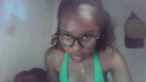 ellah245 online show from February 14, 2026, 1:08 pm