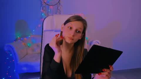 Snapshot of ellahorton chatting on February 20, 2025, 12:36 pm Ella online show from February 20, 2025, 12:36 pm